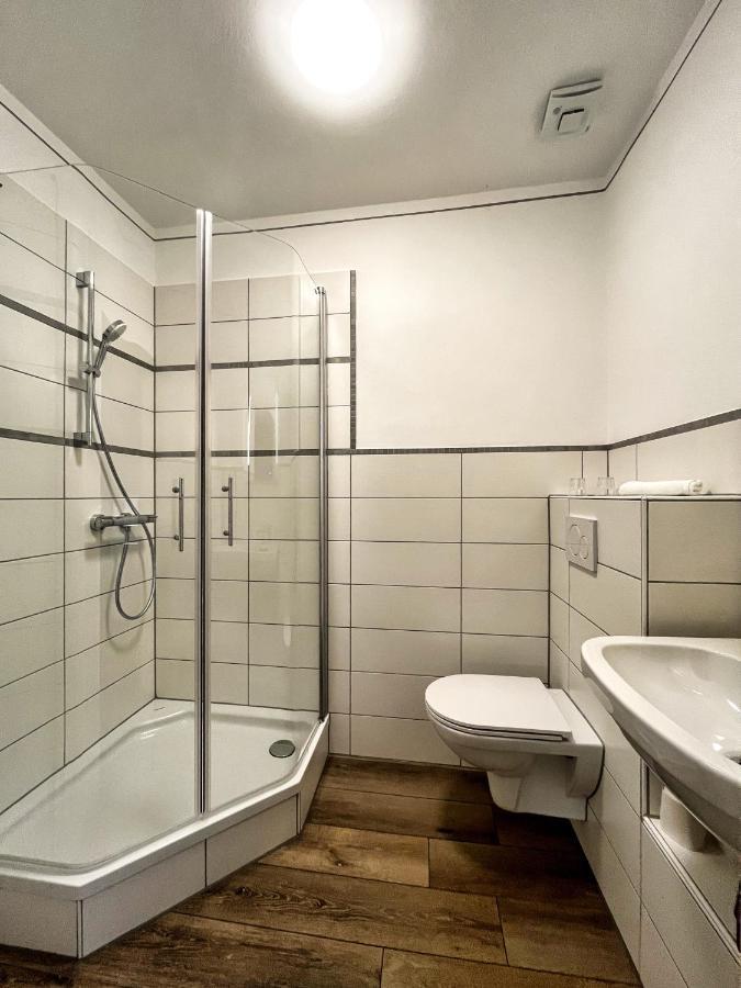 Kleines Bahnhofshotel Greifenstein Exterior foto